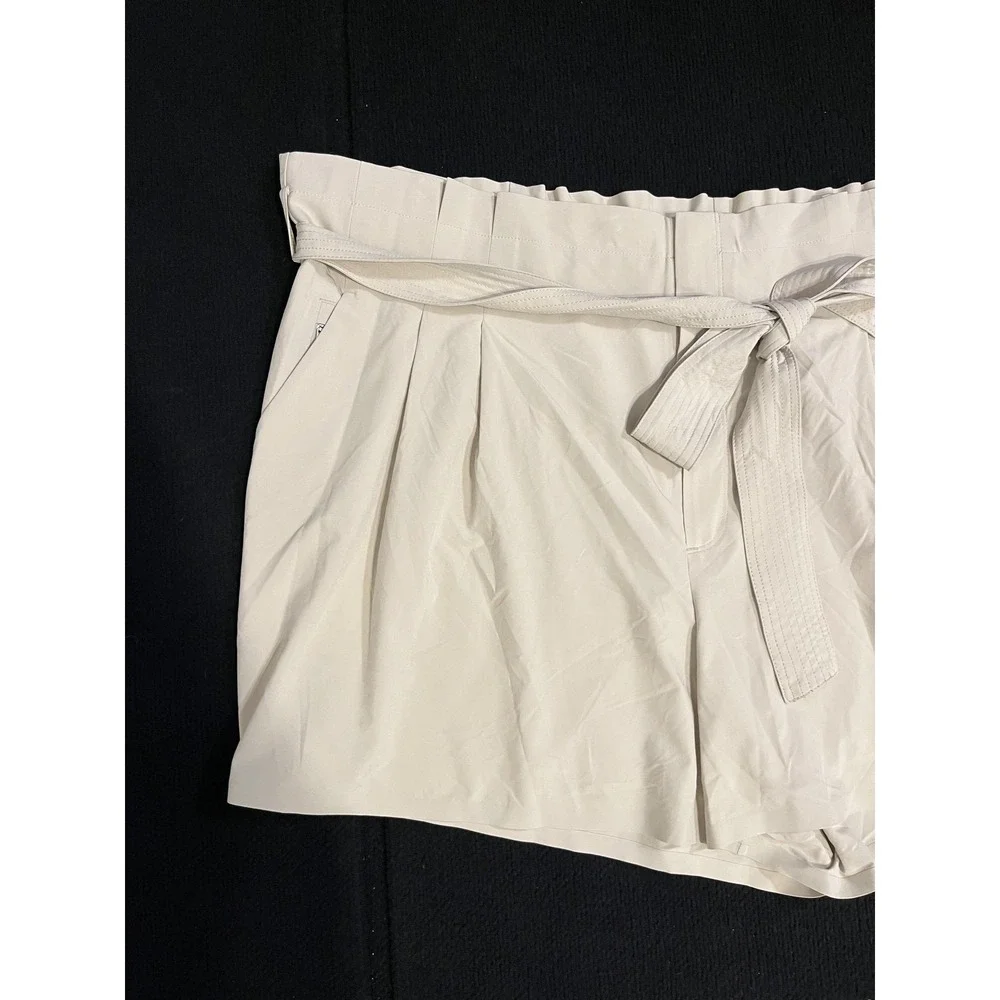 Athleta Skyline Short II Shorts Womens 26 Beige Paperbag Waist Belted‎ Travel